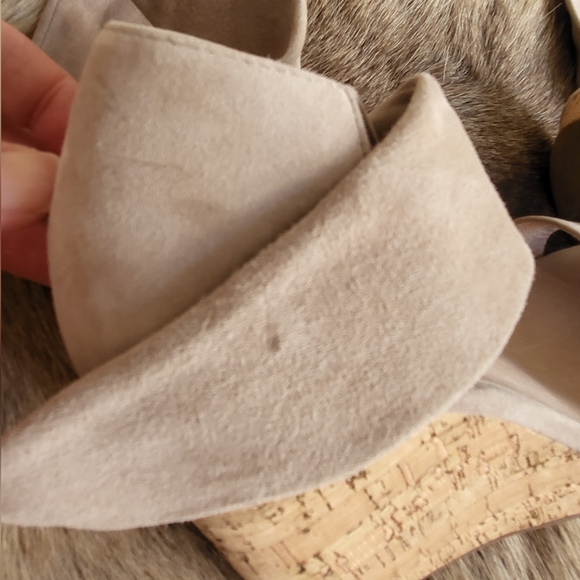 Alex+Alex Taupe Grey Suede Cork Wedge Sandals with Ankle Wrap Tie size 9 - Picture 13 of 16